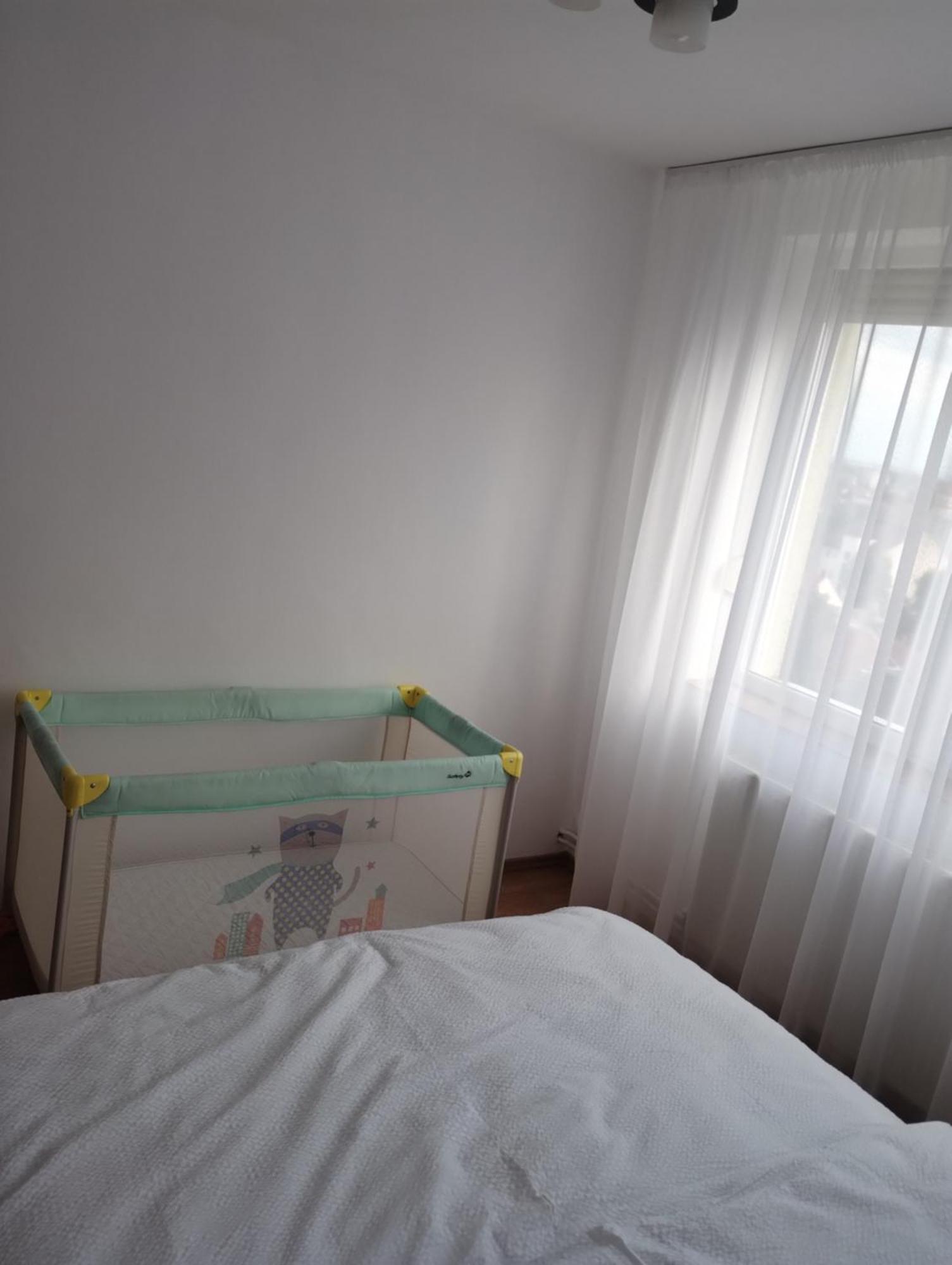 Riverside White Apartment 사투마레 외부 사진